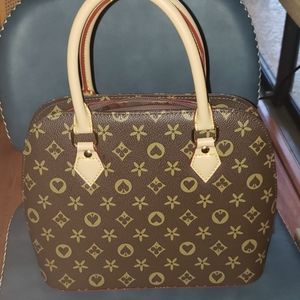 Lany purse NWOT in mint condition,  so cute!